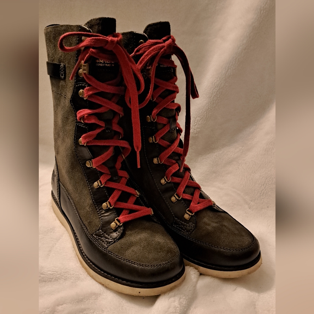 Timberland women's Brattle black Laceup boots size 6.5
